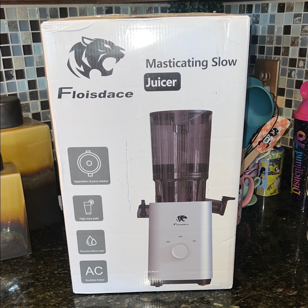 NIB Floisdace Cold Press Juicer, Juicers Machines - 5.3" Large Feed Chute